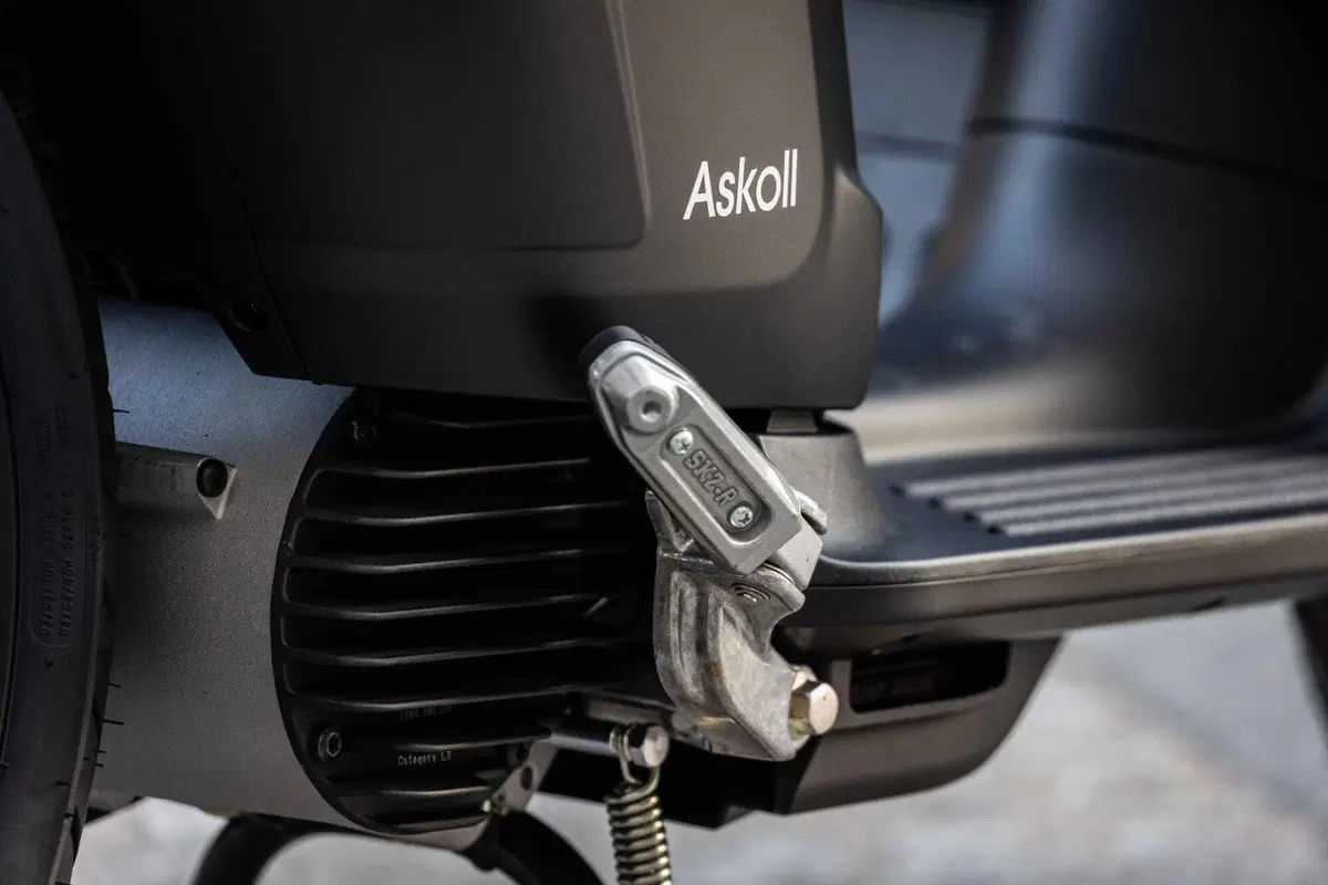 Alla scoperta degli store più green di Milano con l'Askoll XKP L3 - TEST (10)