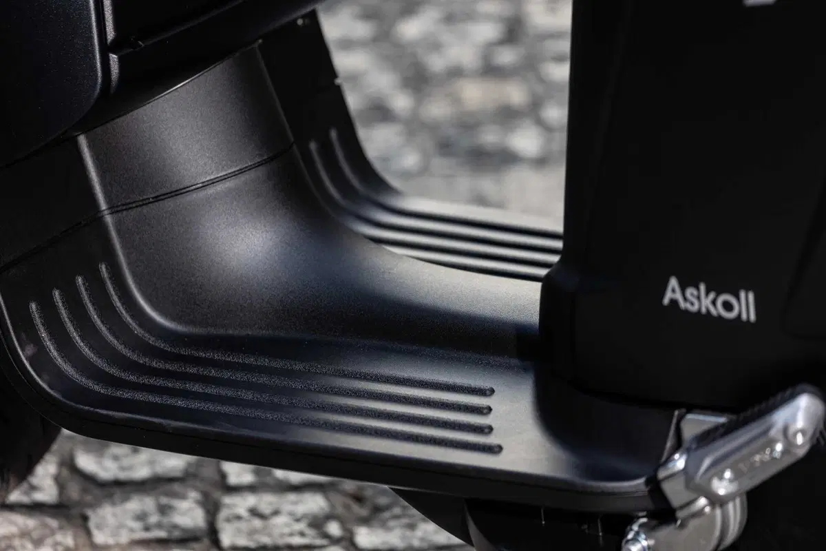 Alla scoperta degli store più green di Milano con l'Askoll XKP L3 - TEST (16)
