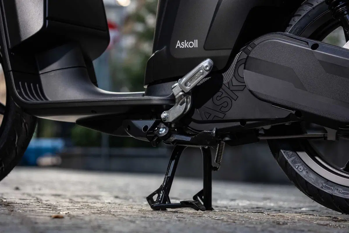 Alla scoperta degli store più green di Milano con l'Askoll XKP L3 - TEST (20)