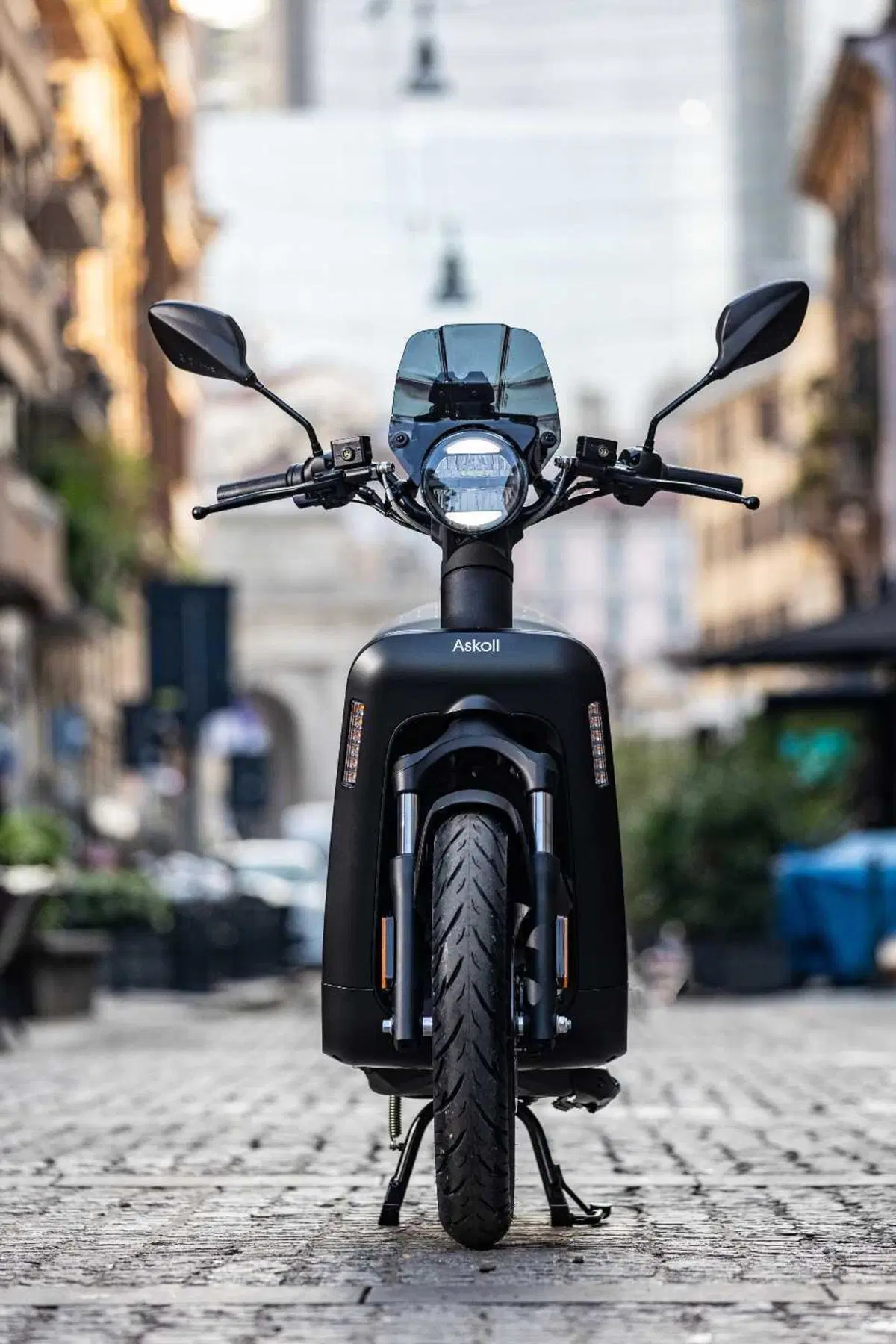 Alla scoperta degli store più green di Milano con l'Askoll XKP L3 - TEST (27)