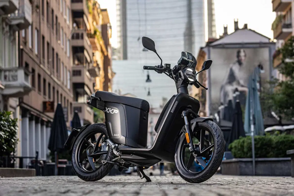 Alla scoperta degli store più green di Milano con l'Askoll XKP L3 - TEST (30)