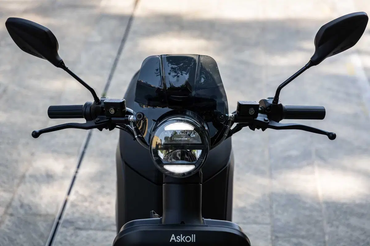 Alla scoperta degli store più green di Milano con l'Askoll XKP L3 - TEST (34)