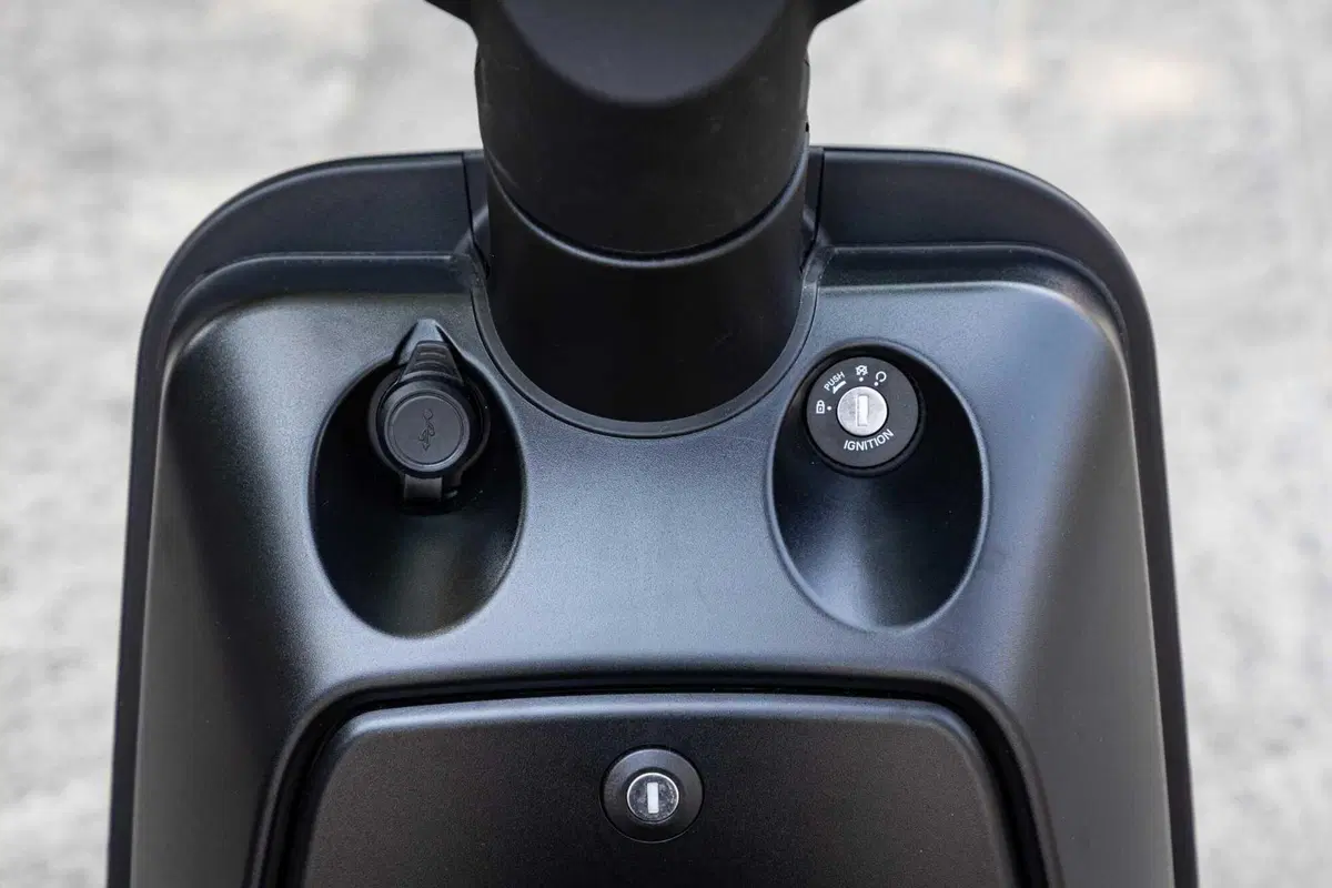 Alla scoperta degli store più green di Milano con l'Askoll XKP L3 - TEST (45)