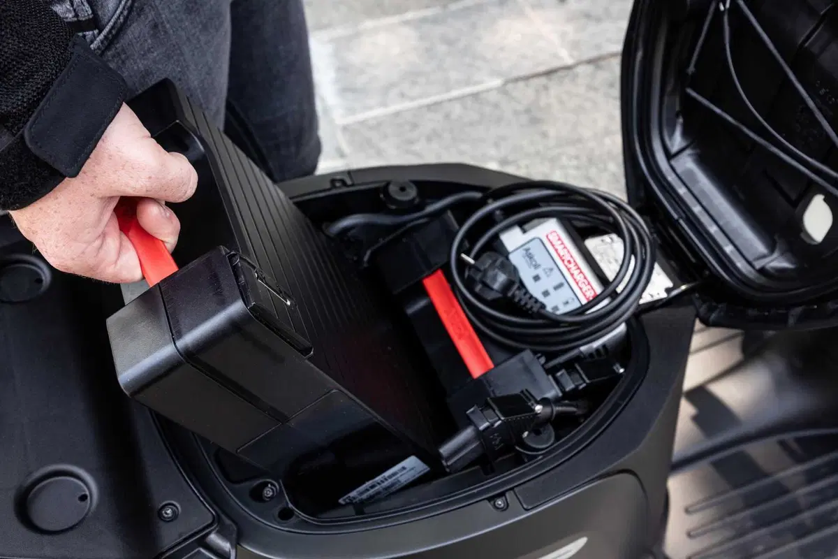 Alla scoperta degli store più green di Milano con l'Askoll XKP L3 - TEST (50)
