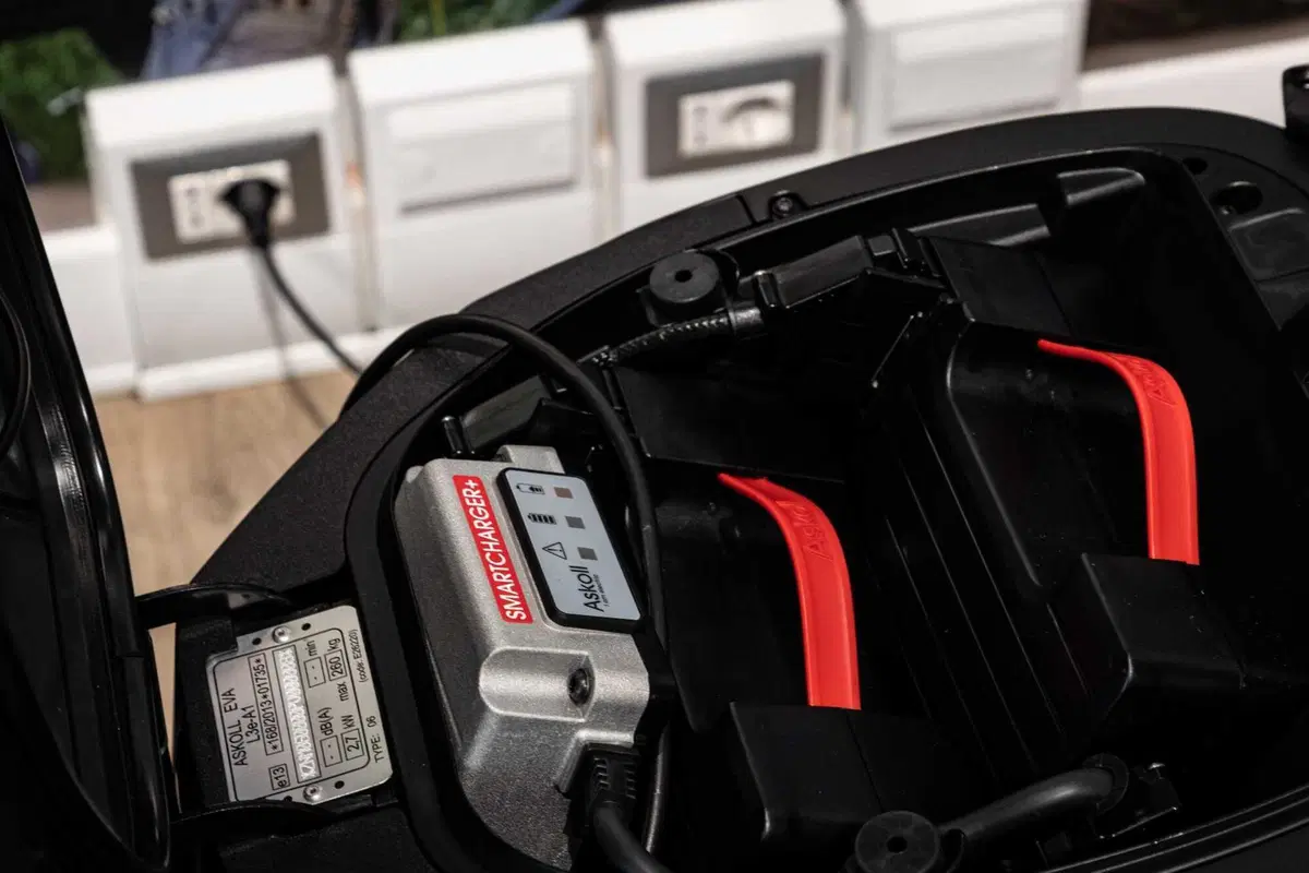 Alla scoperta degli store più green di Milano con l'Askoll XKP L3 - TEST (52)