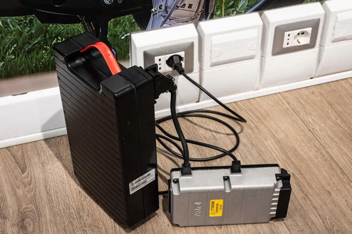 Alla scoperta degli store più green di Milano con l'Askoll XKP L3 - TEST (56)