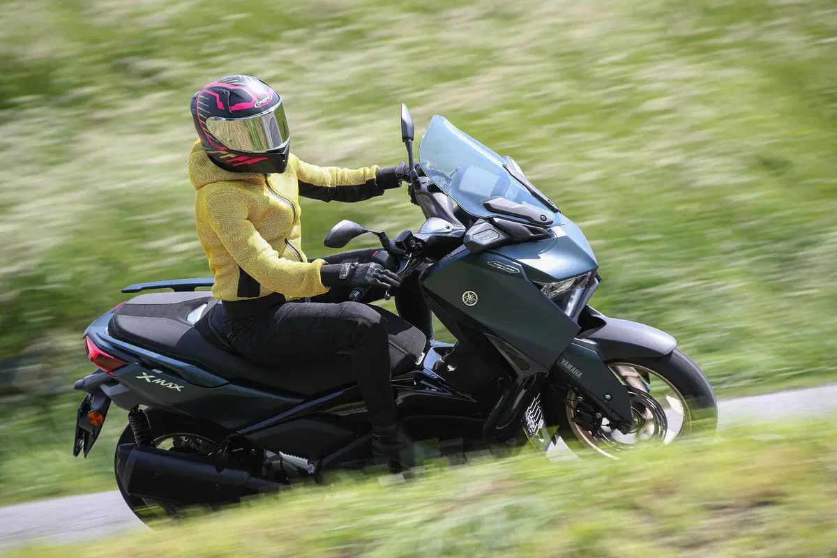 Yamaha XMAX 300 Tech Max, il max del max! - TEST (10)