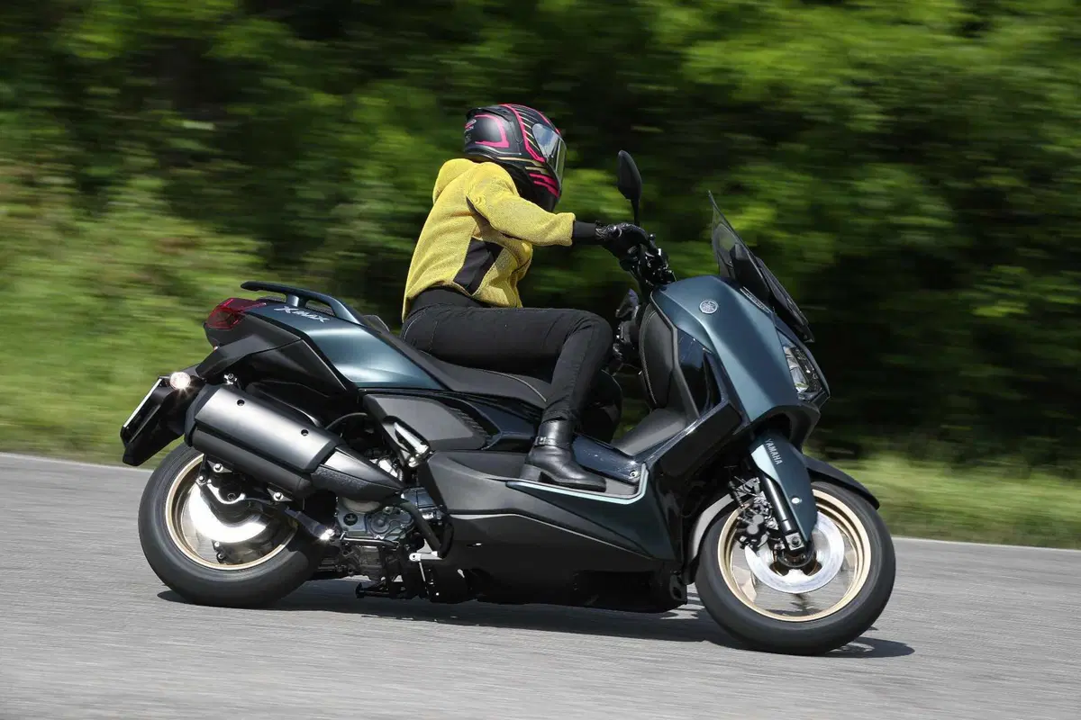 Yamaha XMAX 300 Tech Max, il max del max! - TEST (4)