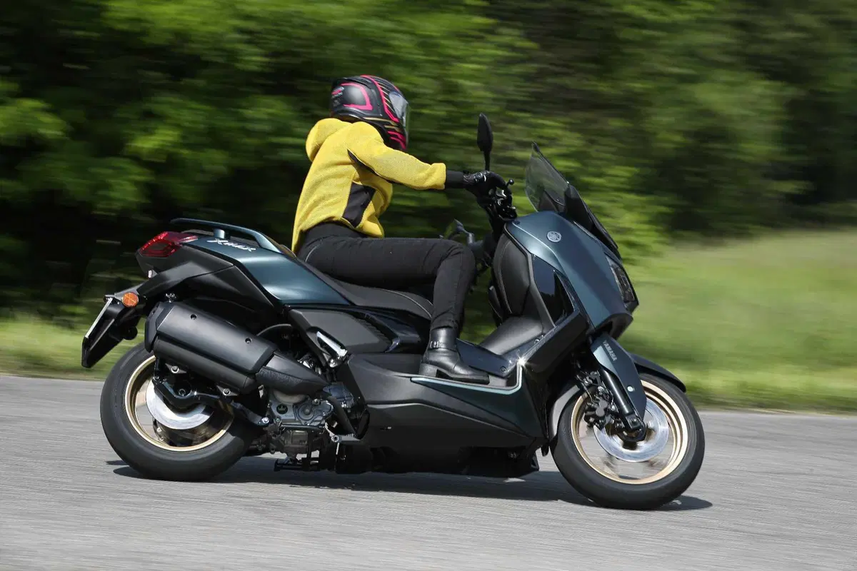 Yamaha XMAX 300 Tech Max, il max del max! - TEST (15)
