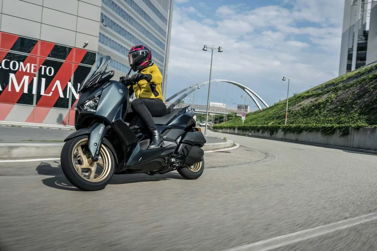 Yamaha XMAX 300 Tech Max, il max del max! - TEST (3)