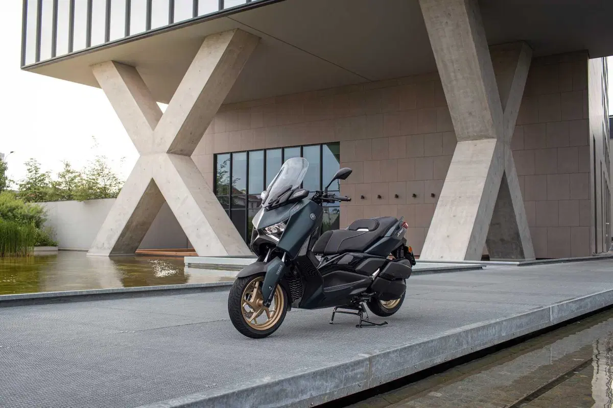 Yamaha XMAX 300 Tech Max, il max del max! - TEST (2)