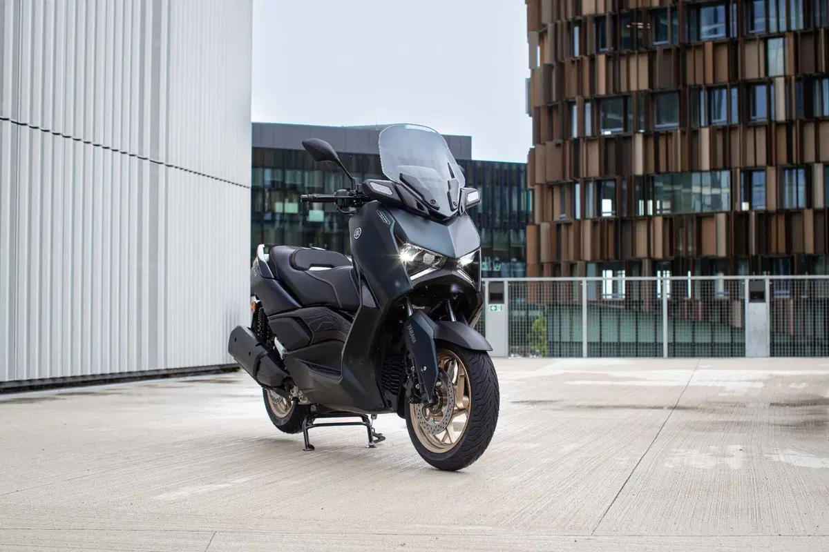 Yamaha XMAX 300 Tech Max, il max del max! - TEST (4)