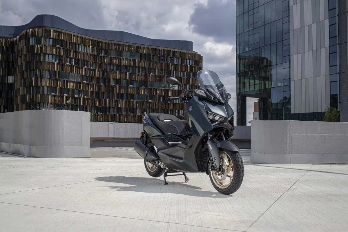 Yamaha XMAX 300 Tech Max, il max del max! - TEST (6)