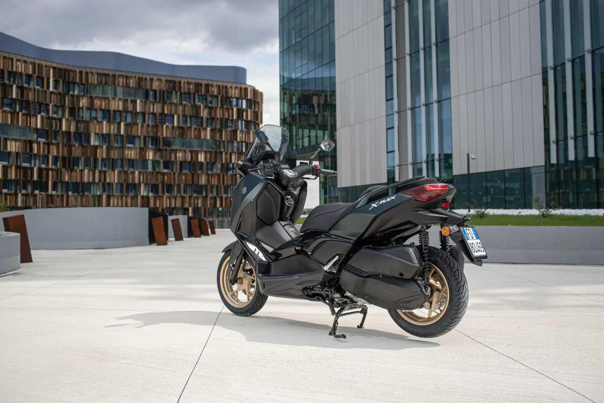 Yamaha XMAX 300 Tech Max, il max del max! - TEST (10)