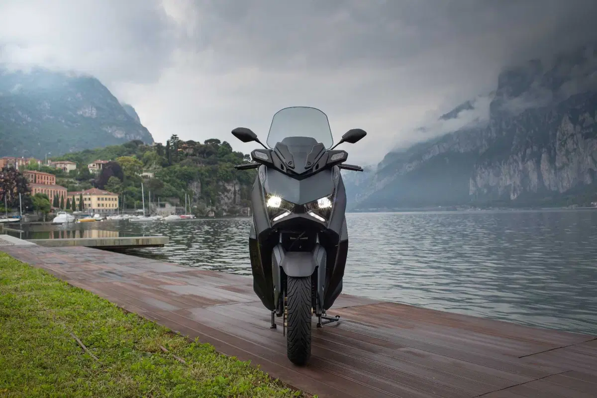 Yamaha XMAX 300 Tech Max, il max del max! - TEST (16)