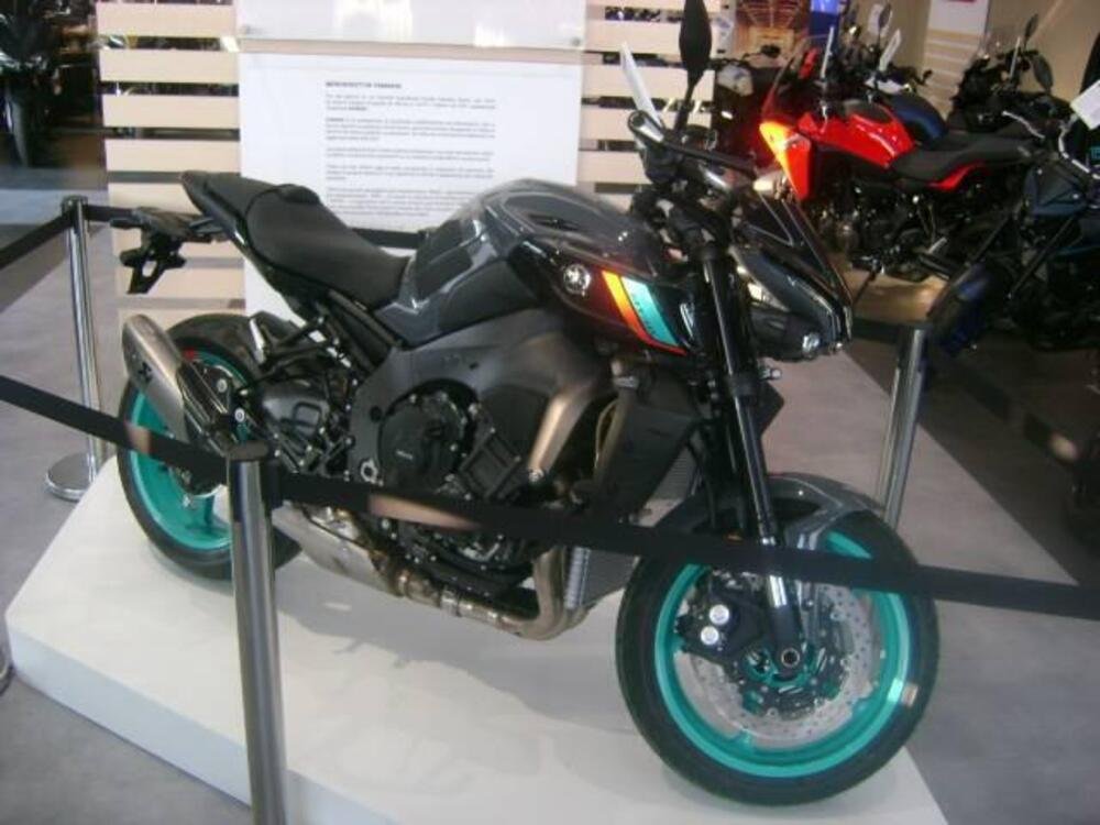 Yamaha MT-10 (2022 - 24) (2)