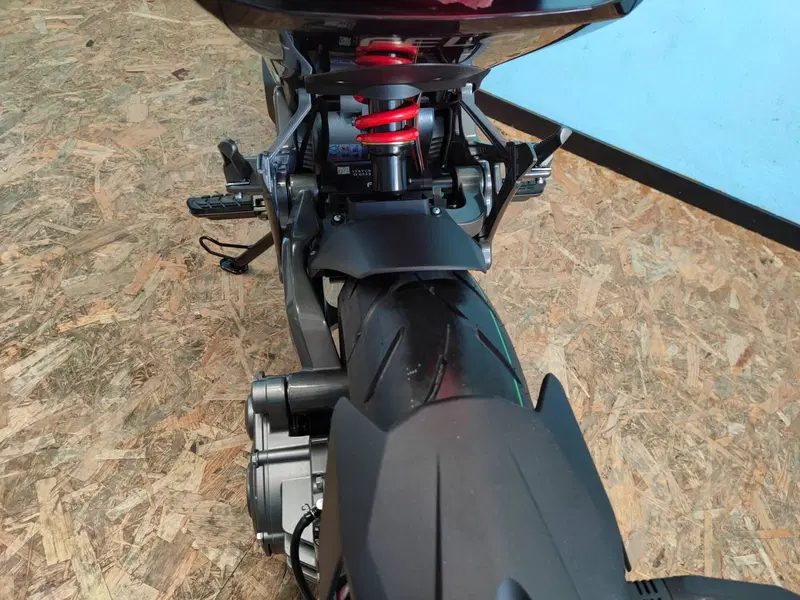 FELO Moto FW-06 (2023 - 26) (14)