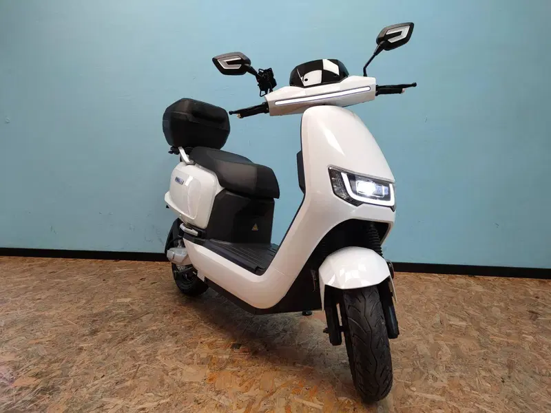 Sunra Italia Robo S L3e (2021 - 26) (3)