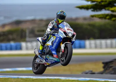 Lowes chiude in testa i test SBK di Phillip Island