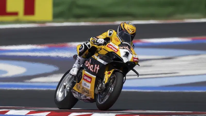 SBK 2023. GP d'Italia. Alvaro Bautista si impone anche in Gara2 a Misano. Axel Bassani terzo [RISULTATI]