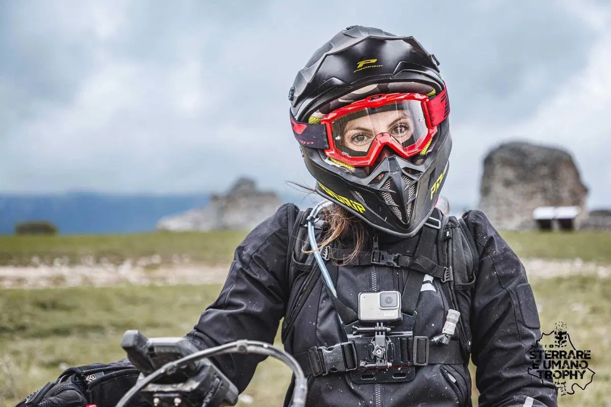 Le maxi enduro sono roba da vecchi? Se lo pensi, sei fuoristrada! (16)
