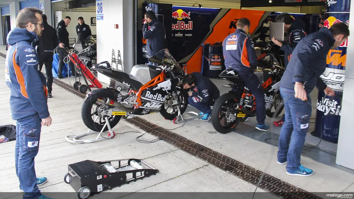 Test Moto2 e Moto3 a Jerez. A Zarco e Vinales il primo giorno (14)