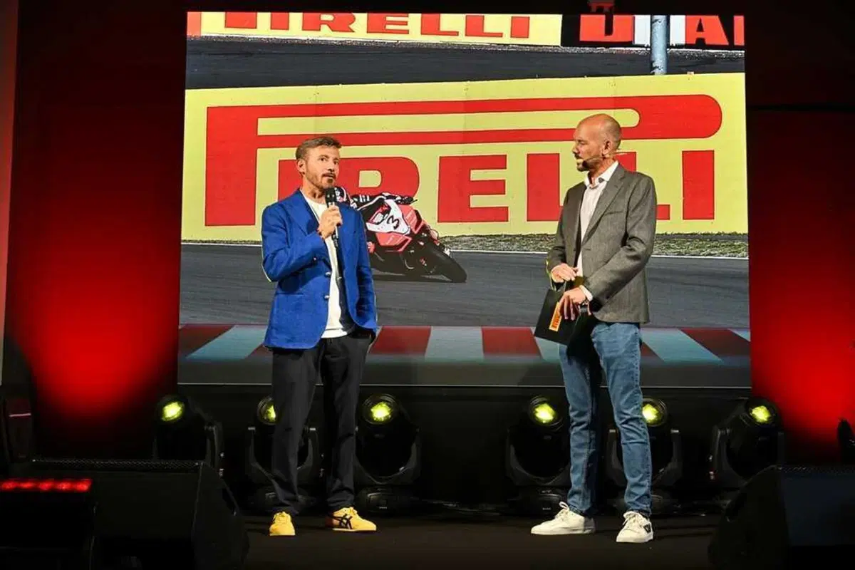 A Misano Pirelli ha celebrato i 20 anni di collaborazione con il WorldSBK (6)