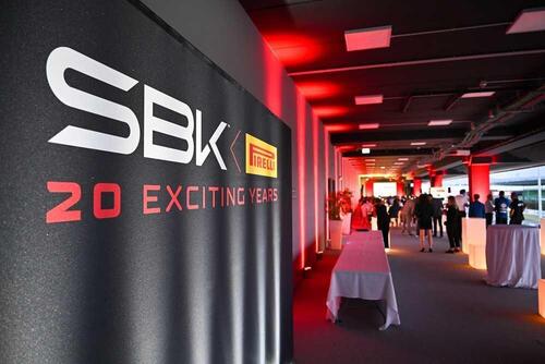 A Misano Pirelli ha celebrato i 20 anni di collaborazione con il WorldSBK (9)