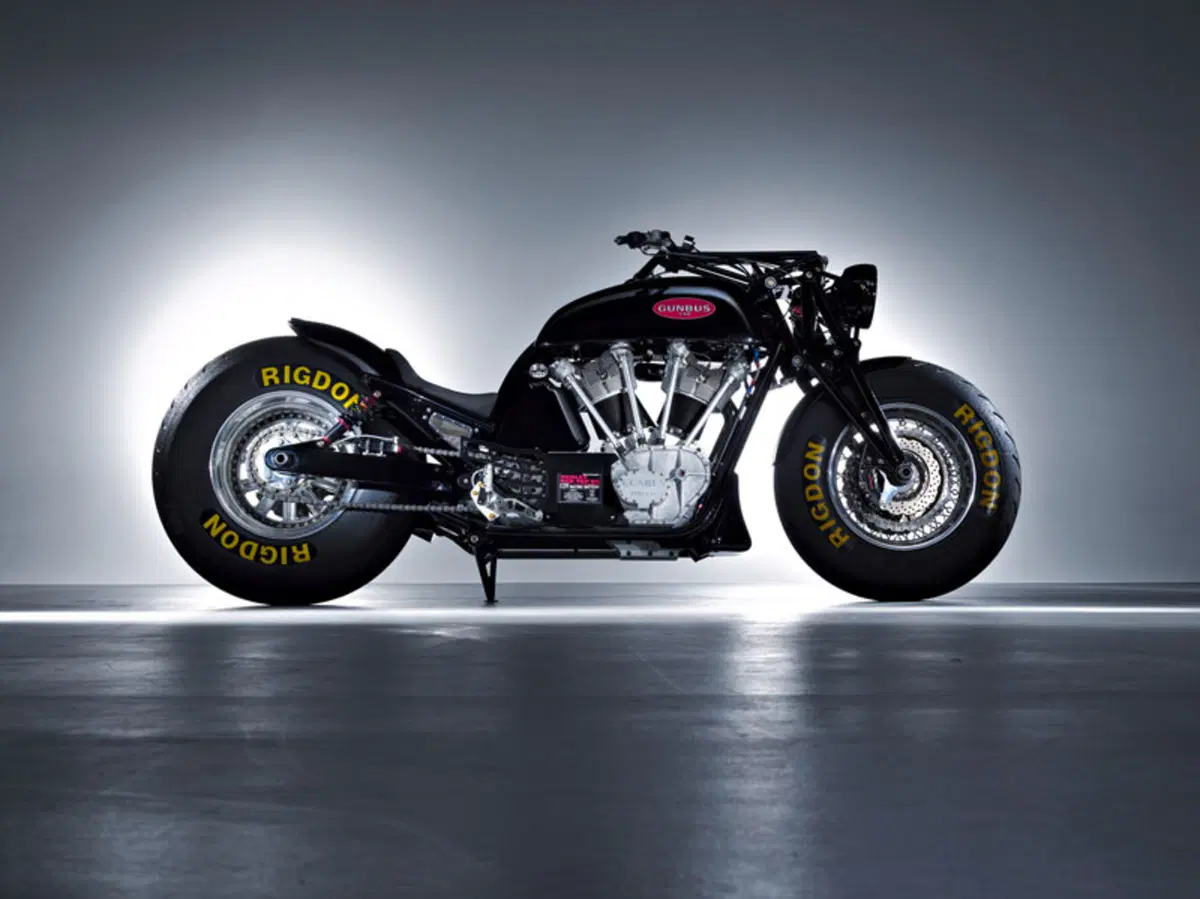 Gunbus 410. Una moto da 350 CV con motore V-Twin da 6728 cc
