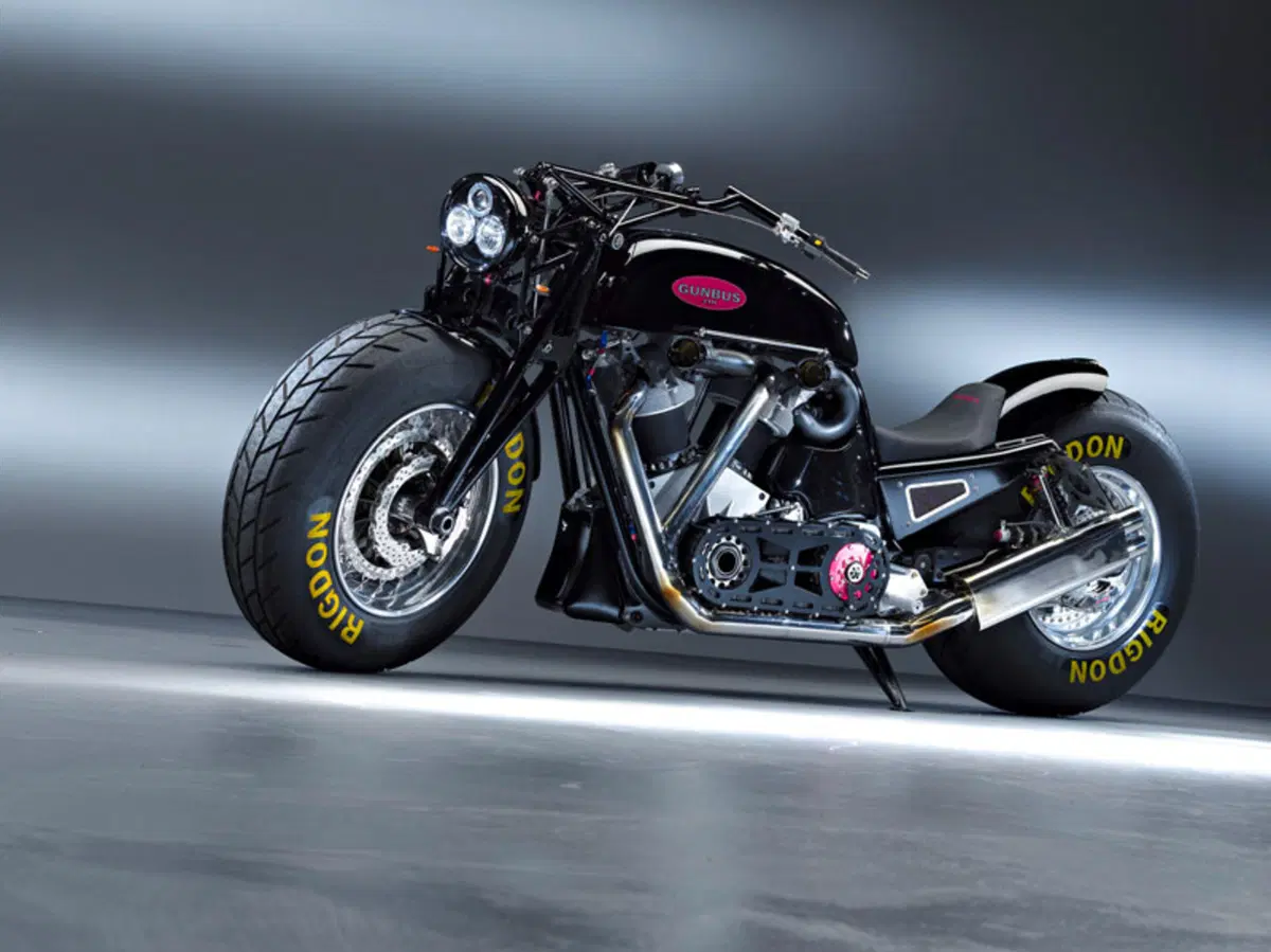 Gunbus 410. Una moto da 350 CV con motore V-Twin da 6728 cc (7)