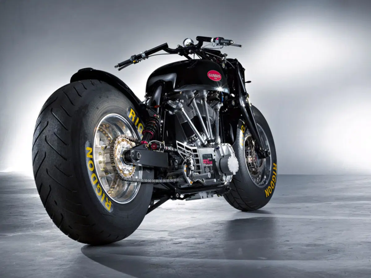 Gunbus 410. Una moto da 350 CV con motore V-Twin da 6728 cc (10)