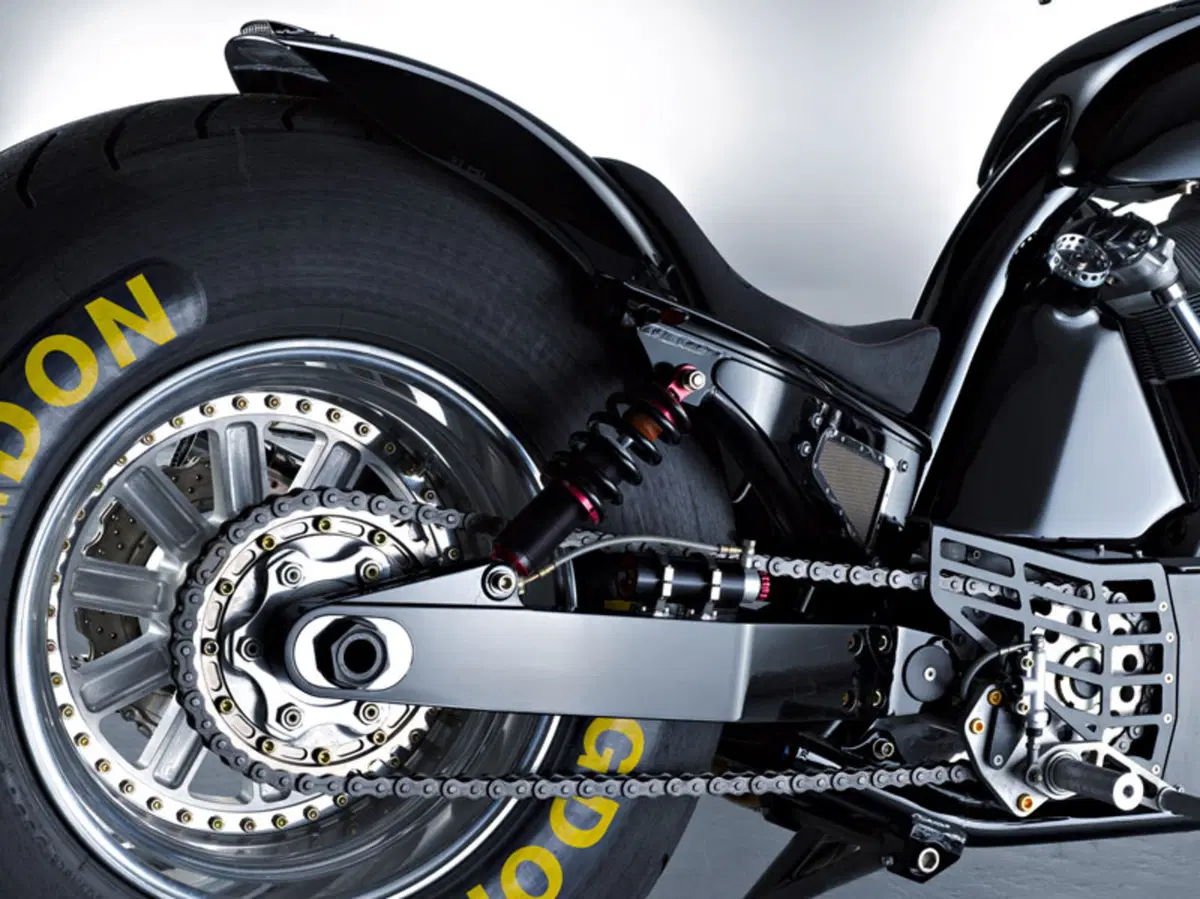 Gunbus 410. Una moto da 350 CV con motore V-Twin da 6728 cc (15)