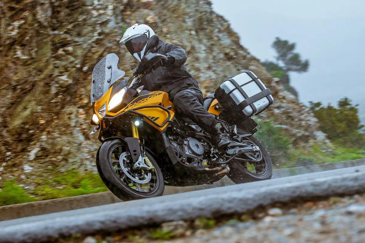 Aprilia Caponord 1200 Rally (6)