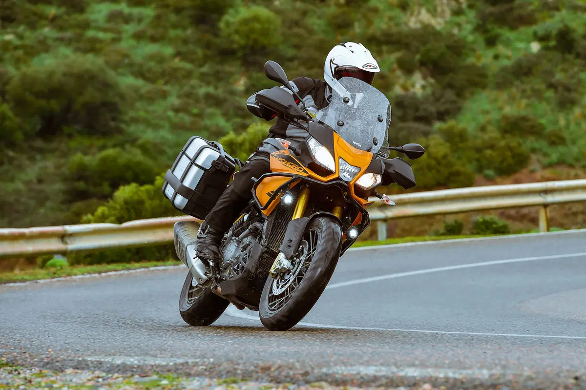 Aprilia Caponord 1200 Rally (9)