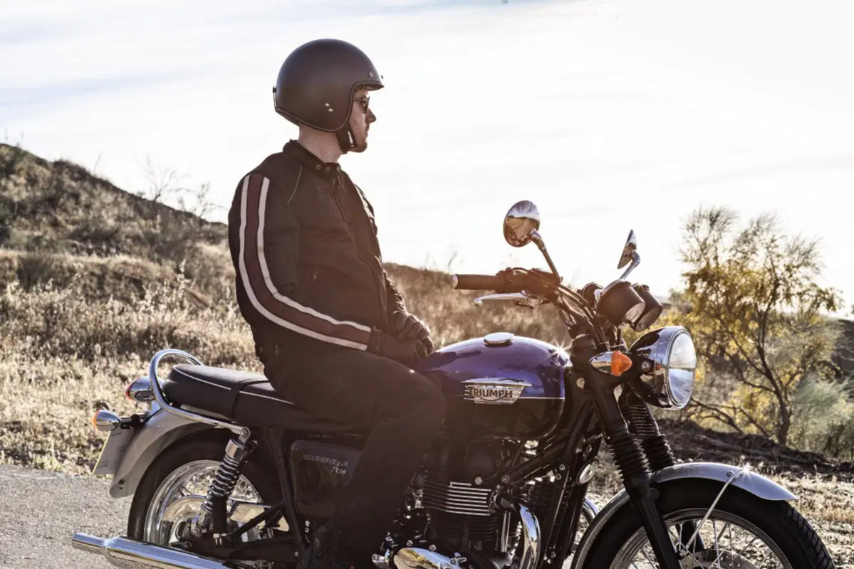Triumph: la collezione abbigliamento, accessori primavera-estate 2015 (9)
