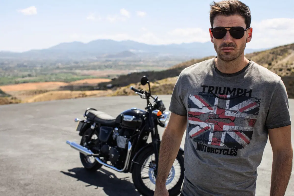 Triumph: la collezione abbigliamento, accessori primavera-estate 2015 (15)