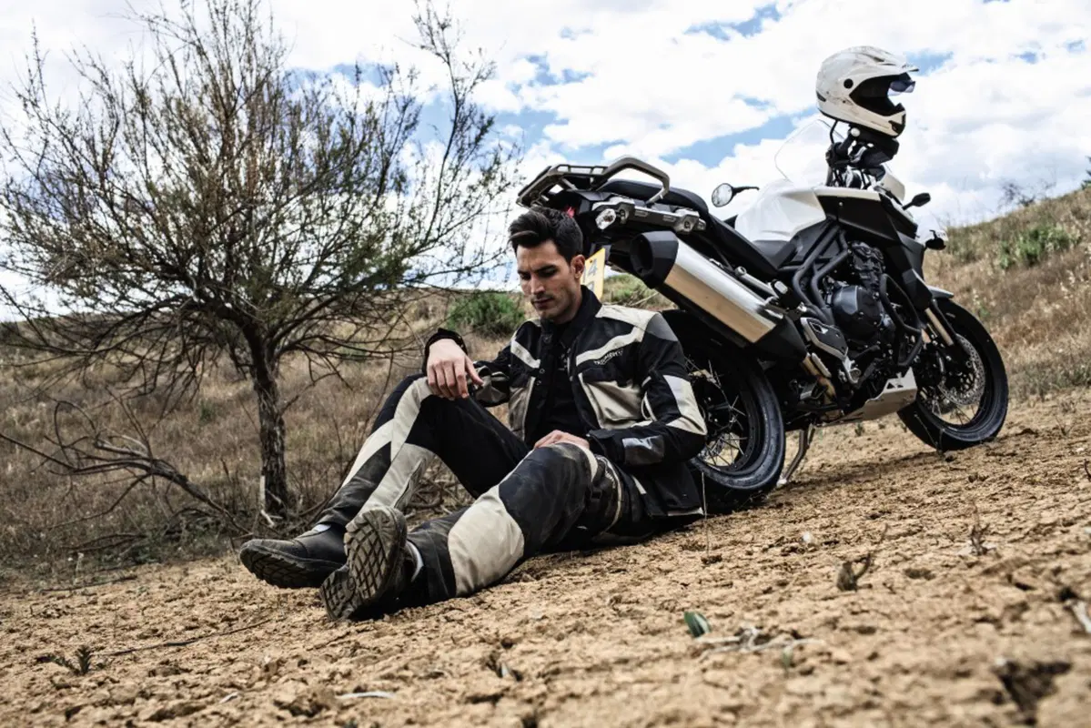Triumph: la collezione abbigliamento, accessori primavera-estate 2015 (2)