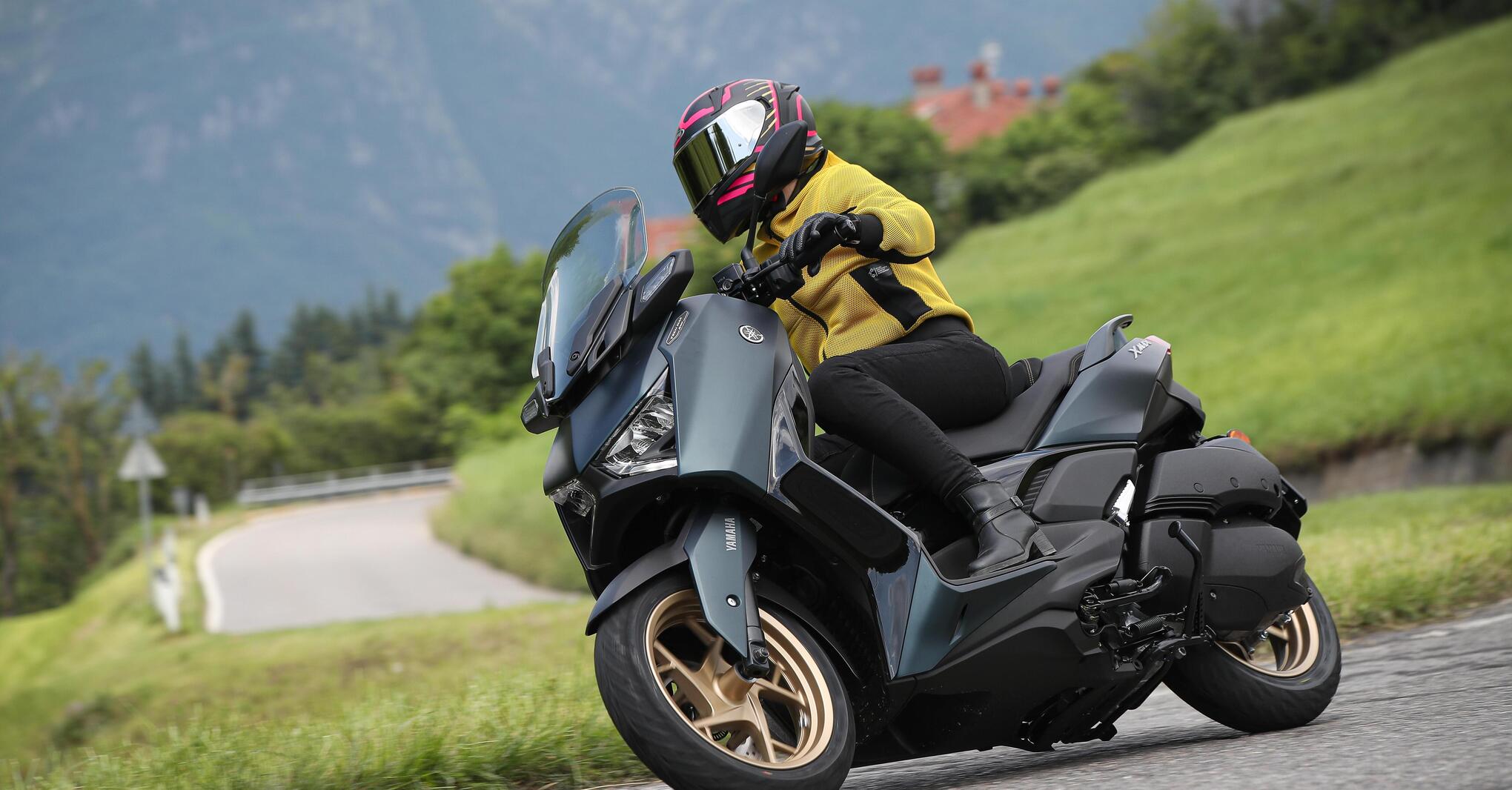 Prova Yamaha XMAX 300 Tech Max, Il Max Del Max! - Prove - Moto.it