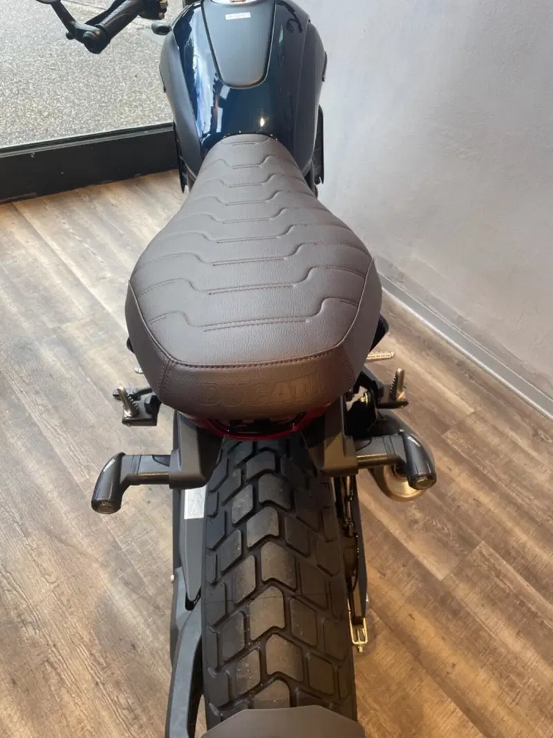 Ducati Scrambler 800 Nightshift (2023 - 24) (8)