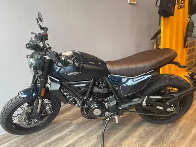 Ducati Scrambler 800 Nightshift (2023 - 24) nuova