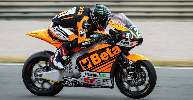 Sam Lowes. In alto, Fabio Quartararo