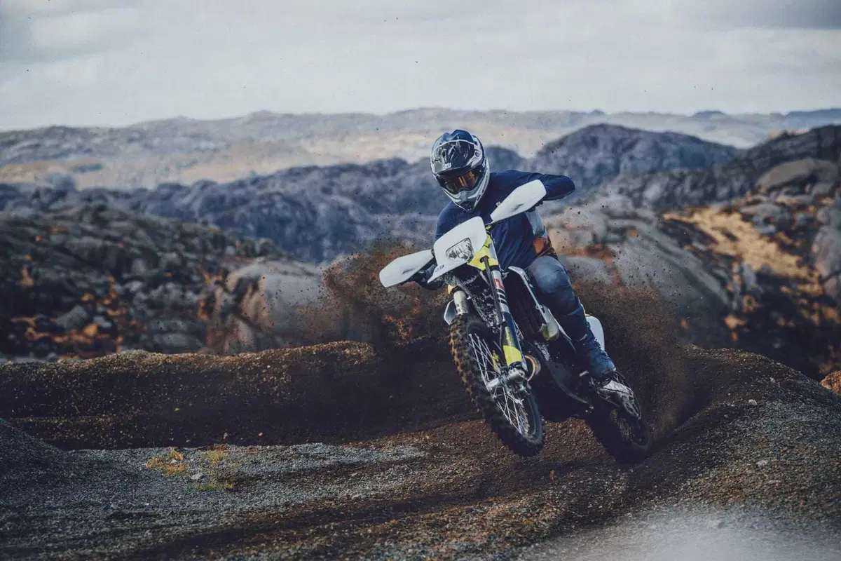 Husqvarna Motorcycles presenta la nuova generazione di modelli enduro. Tante le novità (2)