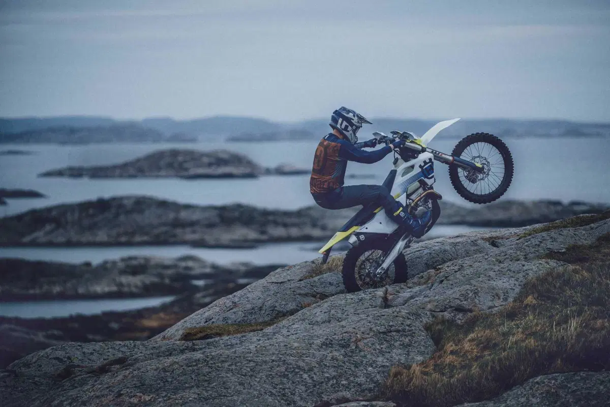 Husqvarna Motorcycles presenta la nuova generazione di modelli enduro. Tante le novità (3)