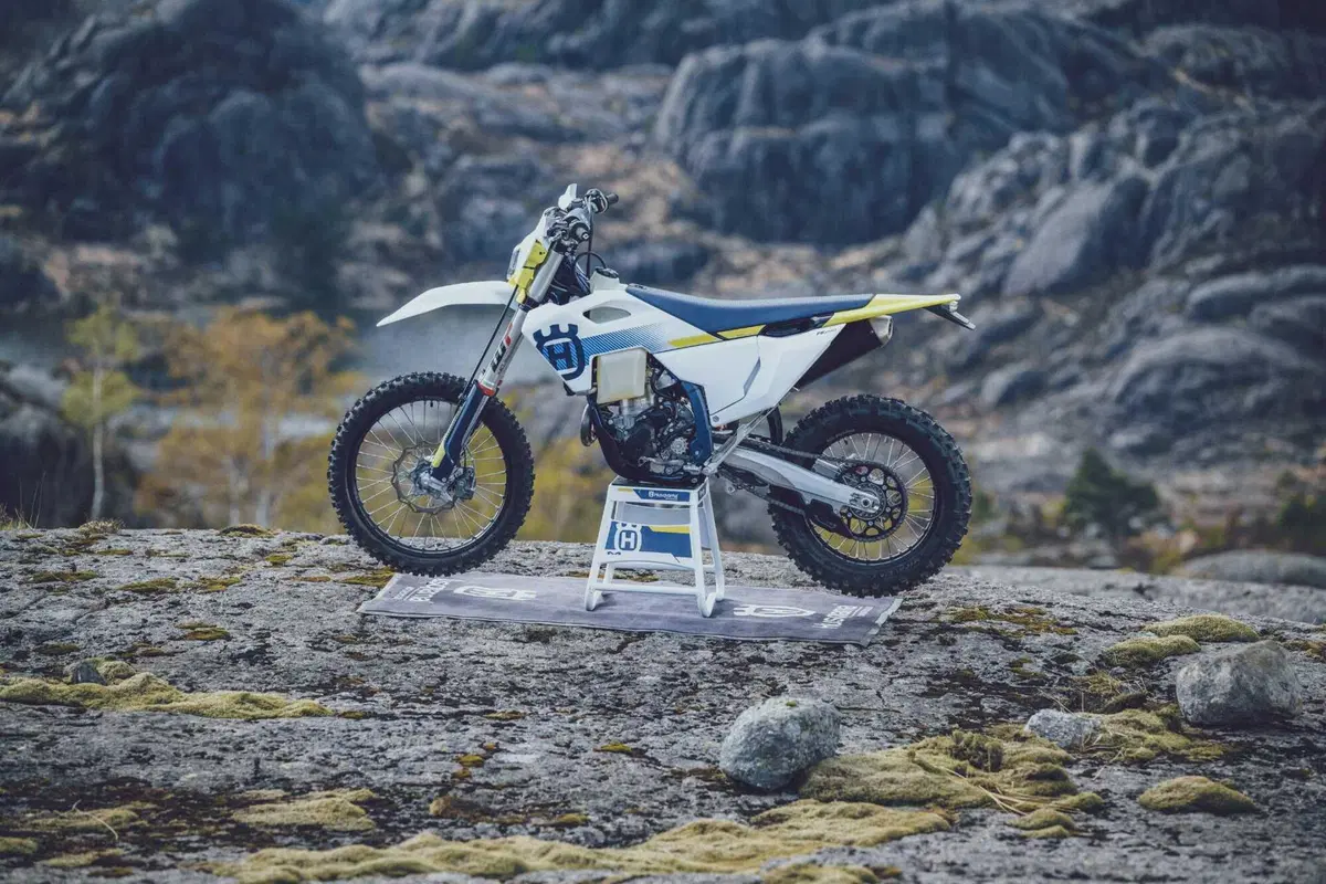 Husqvarna Motorcycles presenta la nuova generazione di modelli enduro. Tante le novità (4)