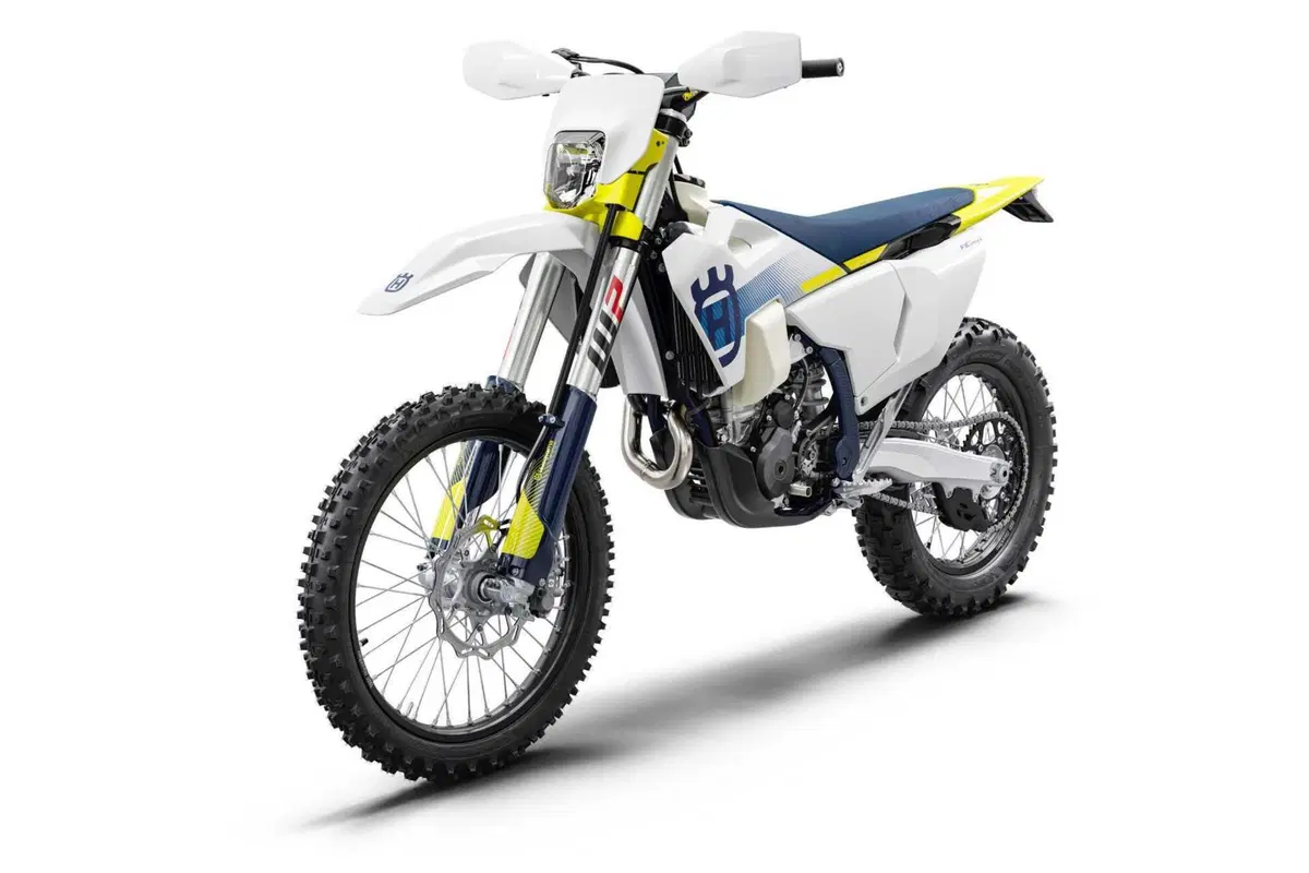 Husqvarna Motorcycles presenta la nuova generazione di modelli enduro. Tante le novità (17)