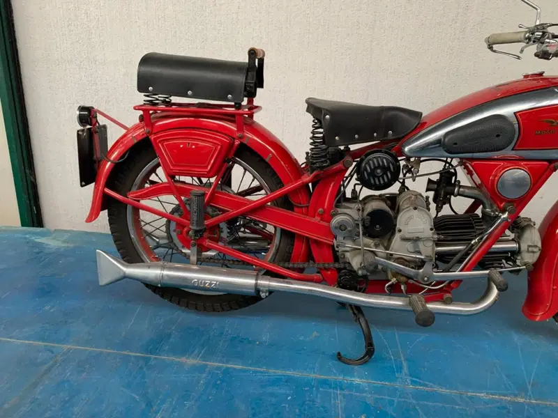 Moto Guzzi V 500 bitubo (4)