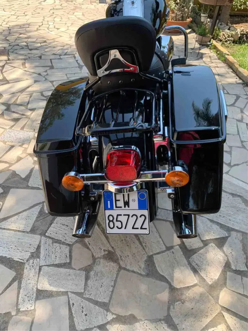 Harley-Davidson 107 Road King (2017) - FLHR (2)