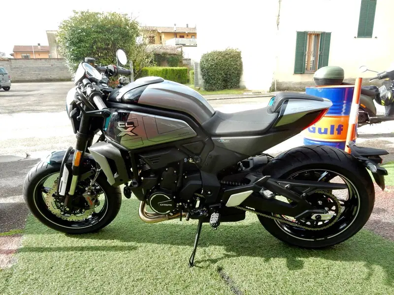 CFMOTO 700CL-X Sport (2022 - 26) (2)