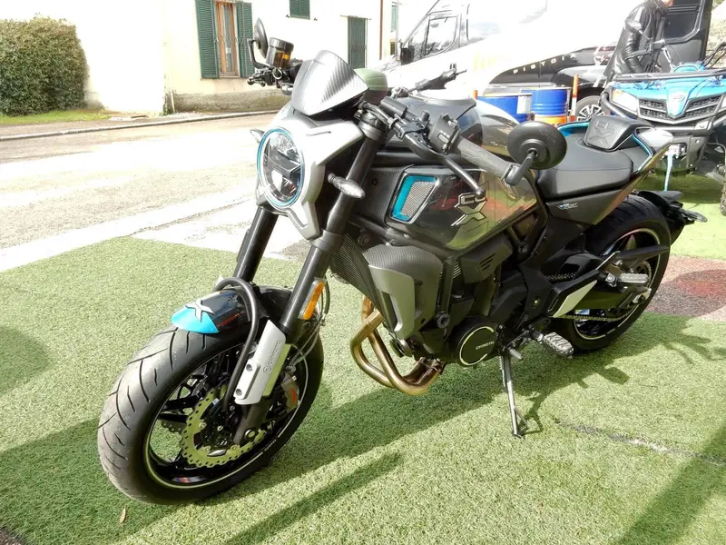 CFMOTO 700CL-X Sport (2022 - 26) (10)