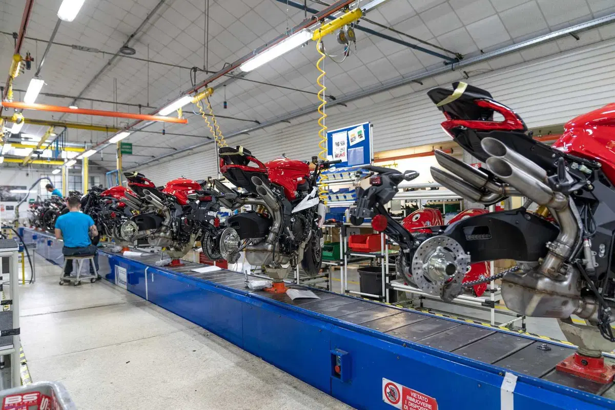 Nuove moto e nuovo stabilimento: ecco il futuro di MV Agusta a Schiranna [VIDEO & GALLERY] (10)